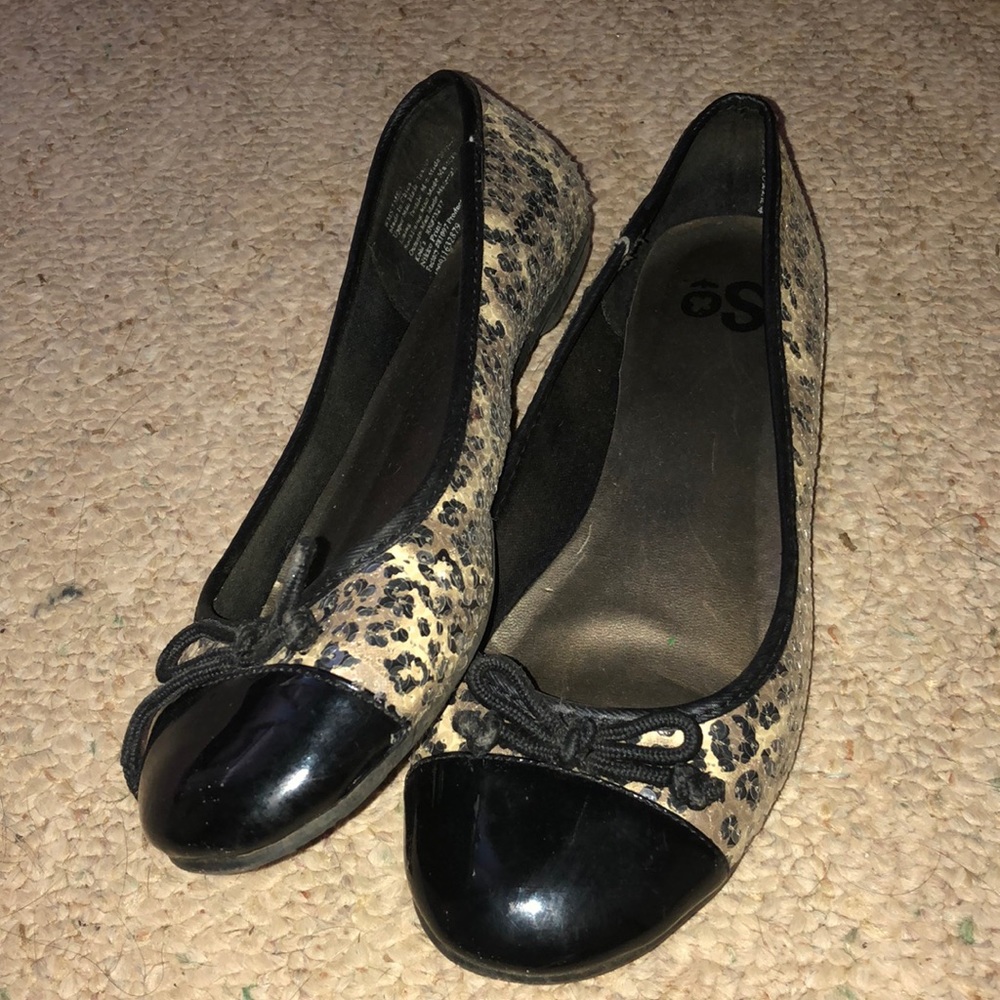 Leopard print flats
